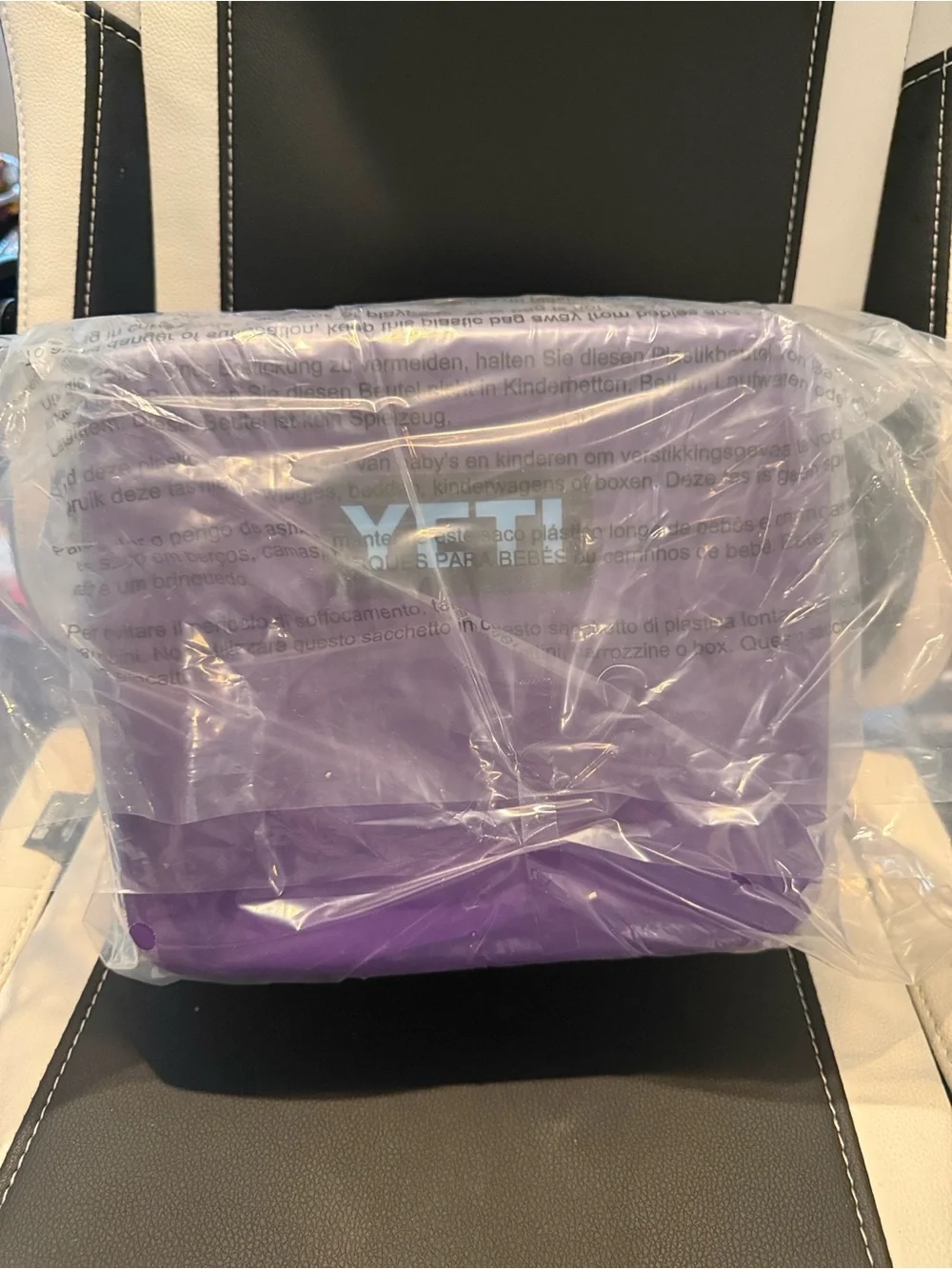 NEW 3L Yeti Daytrip Insulated Lunch Box